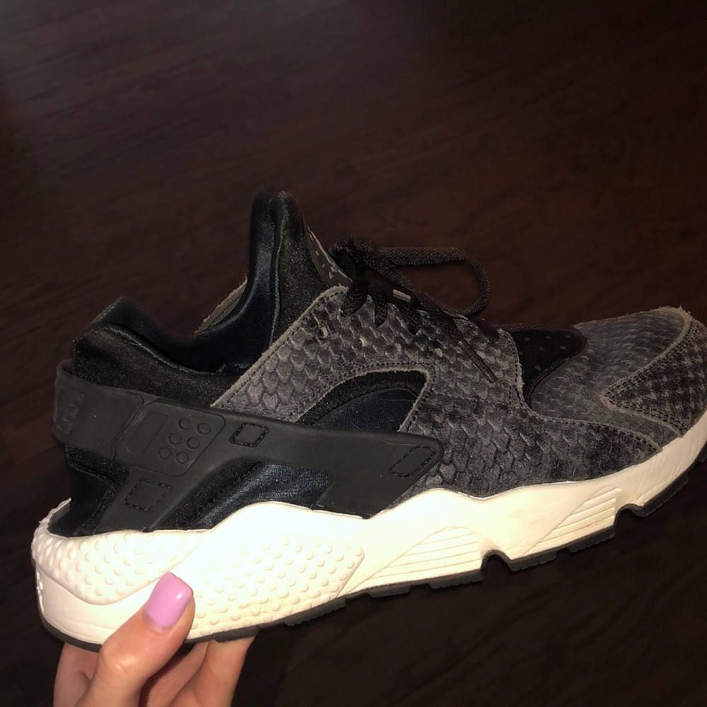 Nike Python Black Huarache